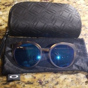 Womens Oakley Sunglasses